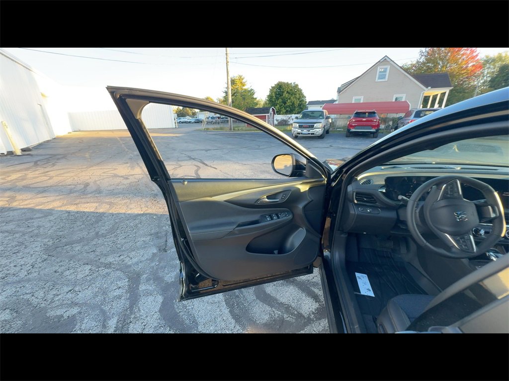 2026 Buick Envista Preferred photo 2