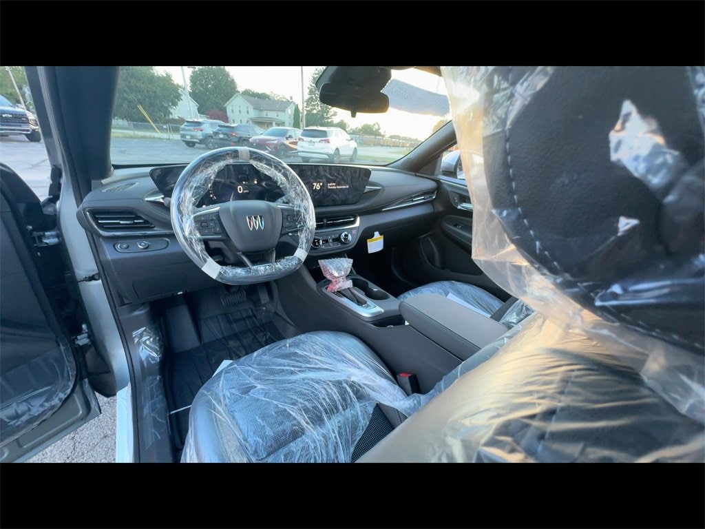 New 2025 Buick Envista Preferred SUV