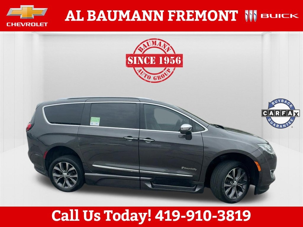 Used 2017 Chrysler Pacifica Limited