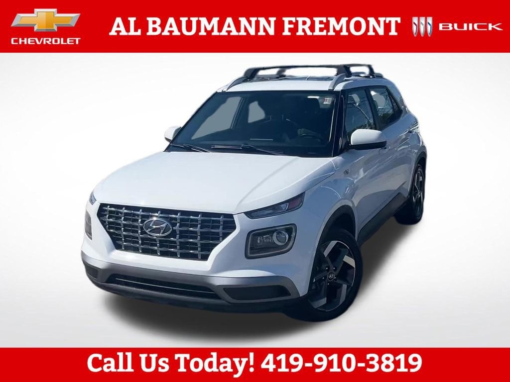 Used 2021 Hyundai Venue SEL with VIN KMHRC8A36MU094191 for sale in Fremont, OH