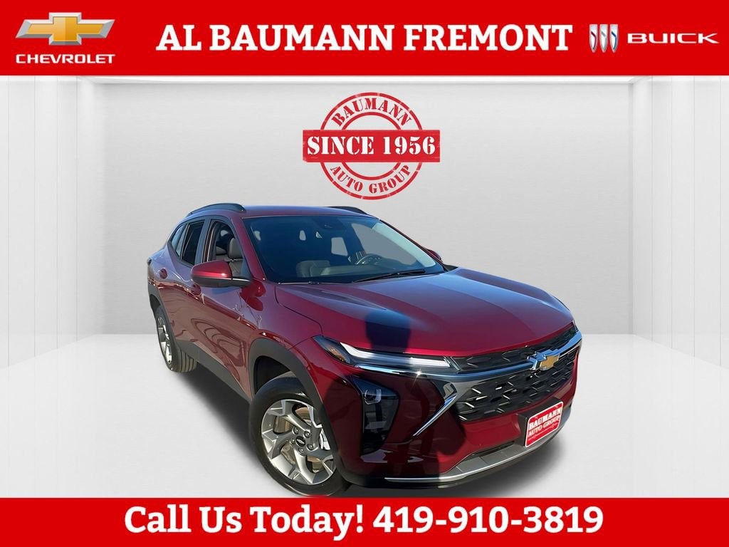 Used 2025 Chevrolet Trax LT SUV