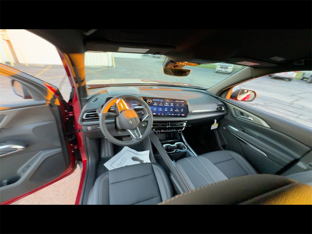 2026 Chevrolet Traverse photo 2