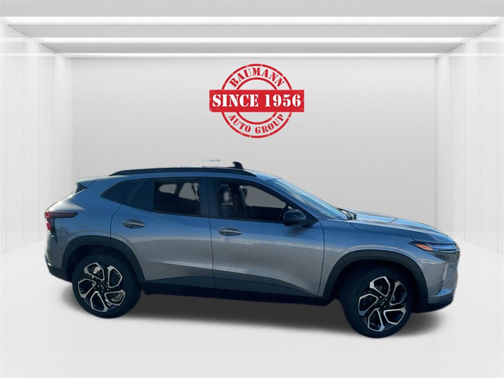 2026 Chevrolet Trax LT photo 3