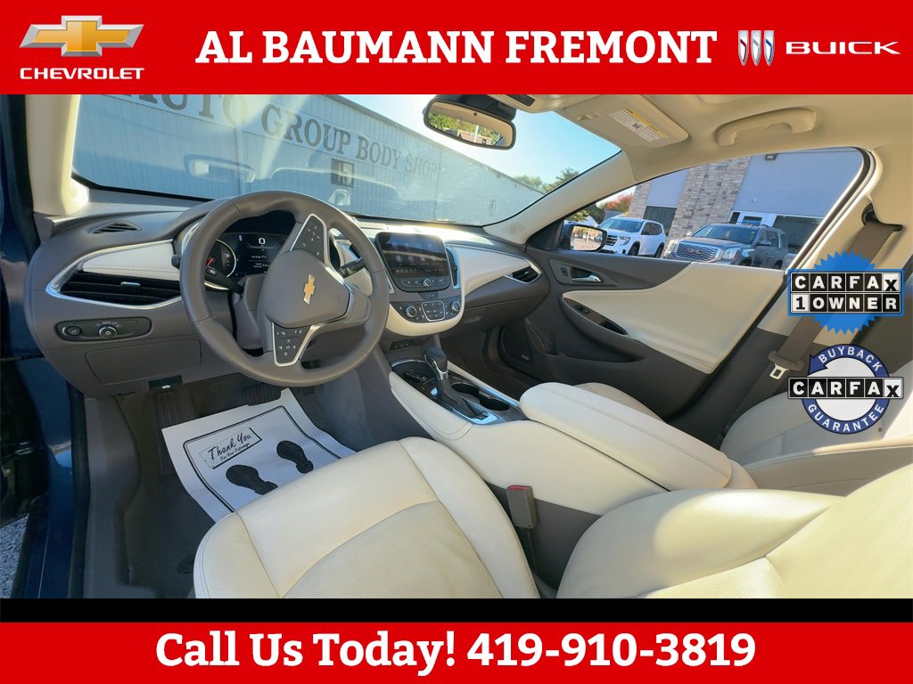 2024 Chevrolet Malibu Premier 2LT photo 2