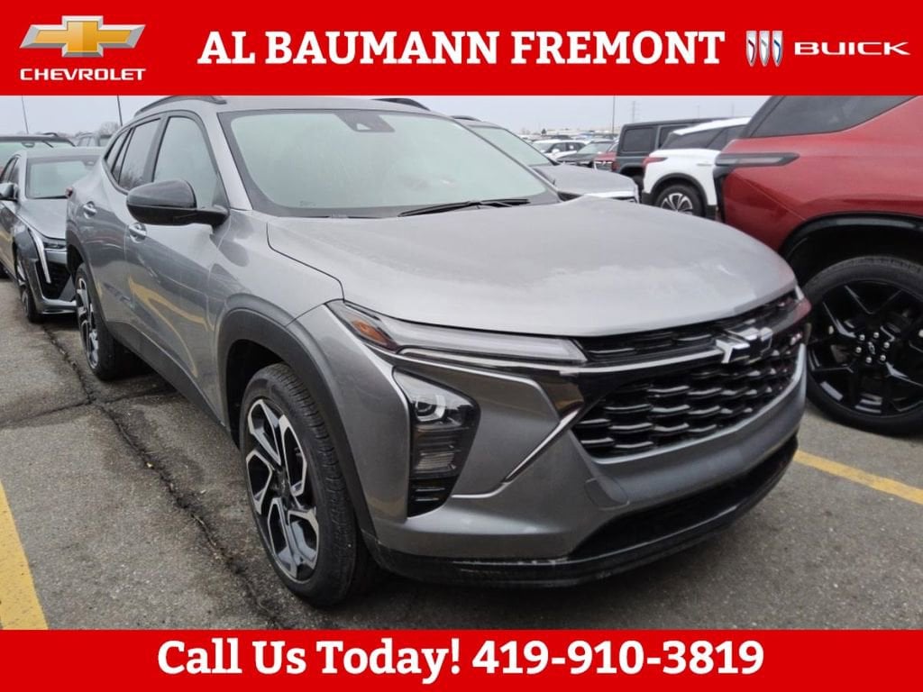 Used 2025 Chevrolet Trax 2RS SUV