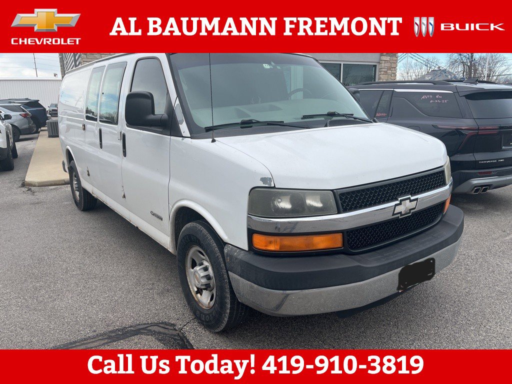 2004 Chevrolet Express Base