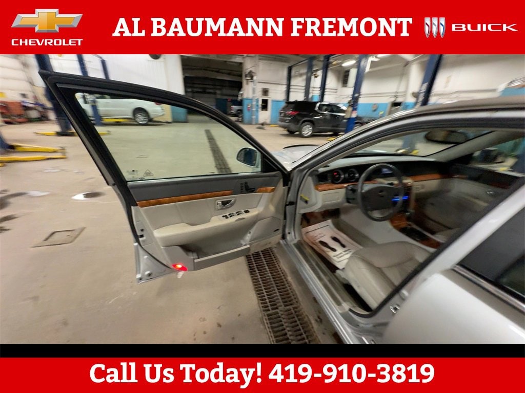 Used 2005 Kia Amanti Base with VIN KNALD124X55061466 for sale in Fremont, OH