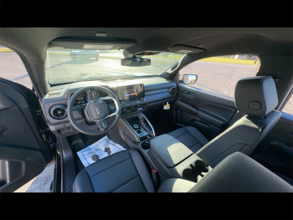 2025 Chevrolet Colorado Trail Boss photo 3