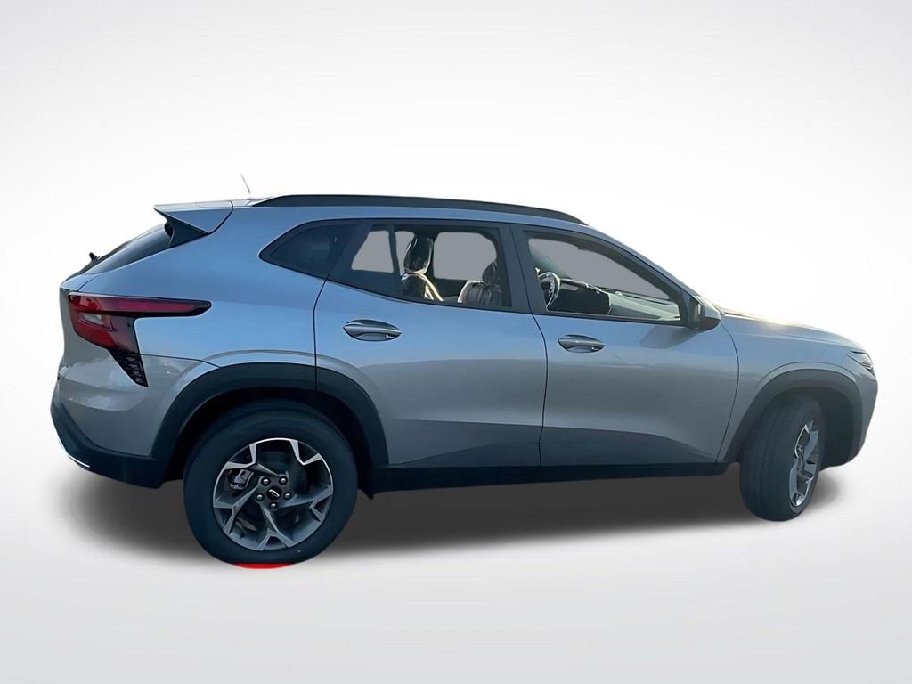 2026 Chevrolet Trax LT - Photo 9