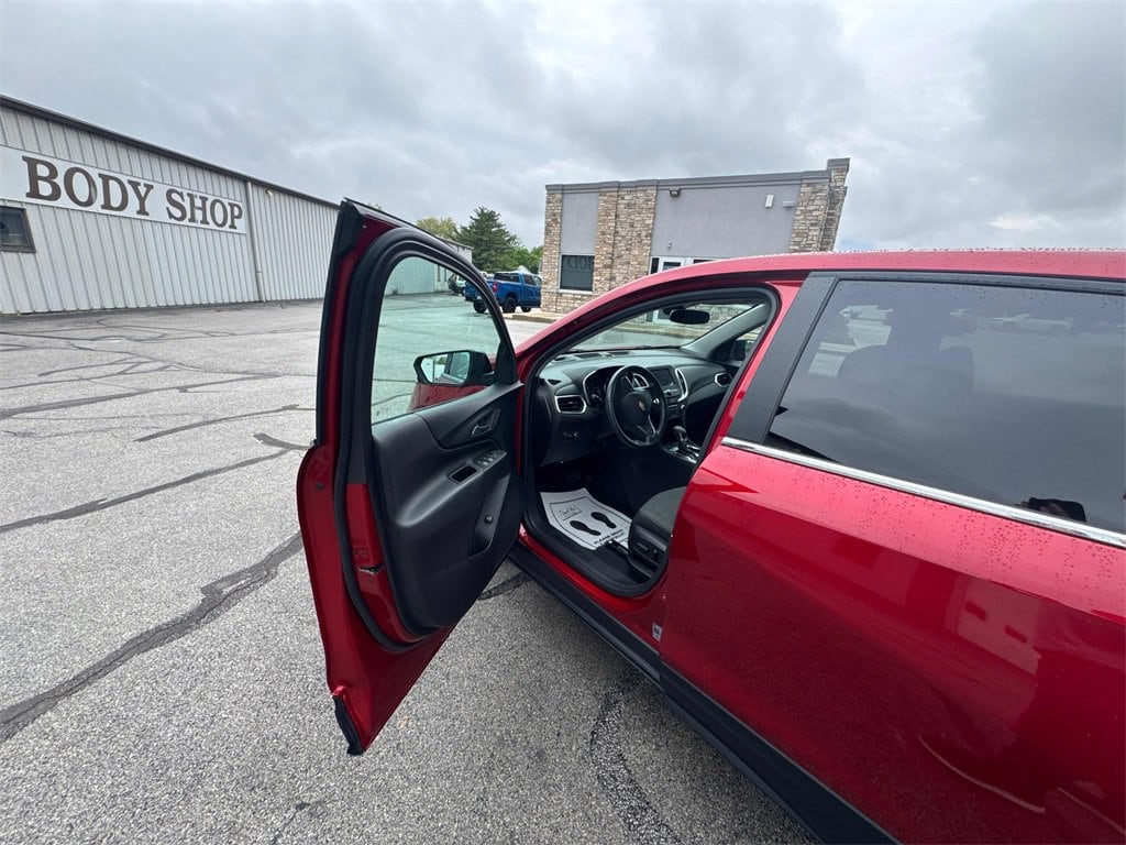 Used 2022 Chevrolet Equinox LT with VIN 3GNAXUEV7NL172247 for sale in Fremont, OH