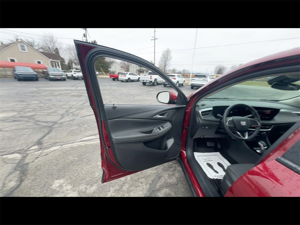 New 2025 Buick Encore GX Preferred SUV