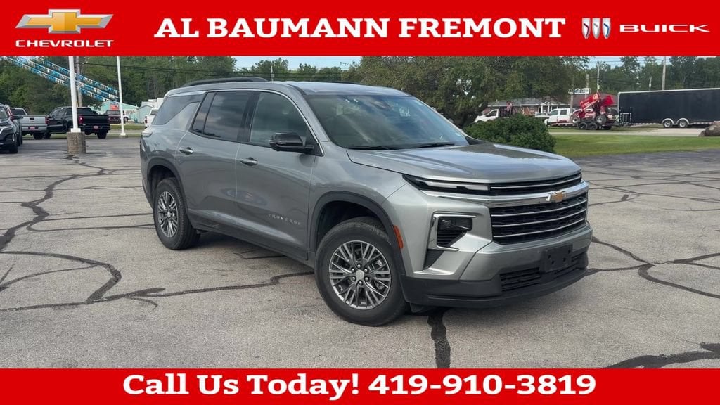 Used 2026 Chevrolet Traverse LT SUV