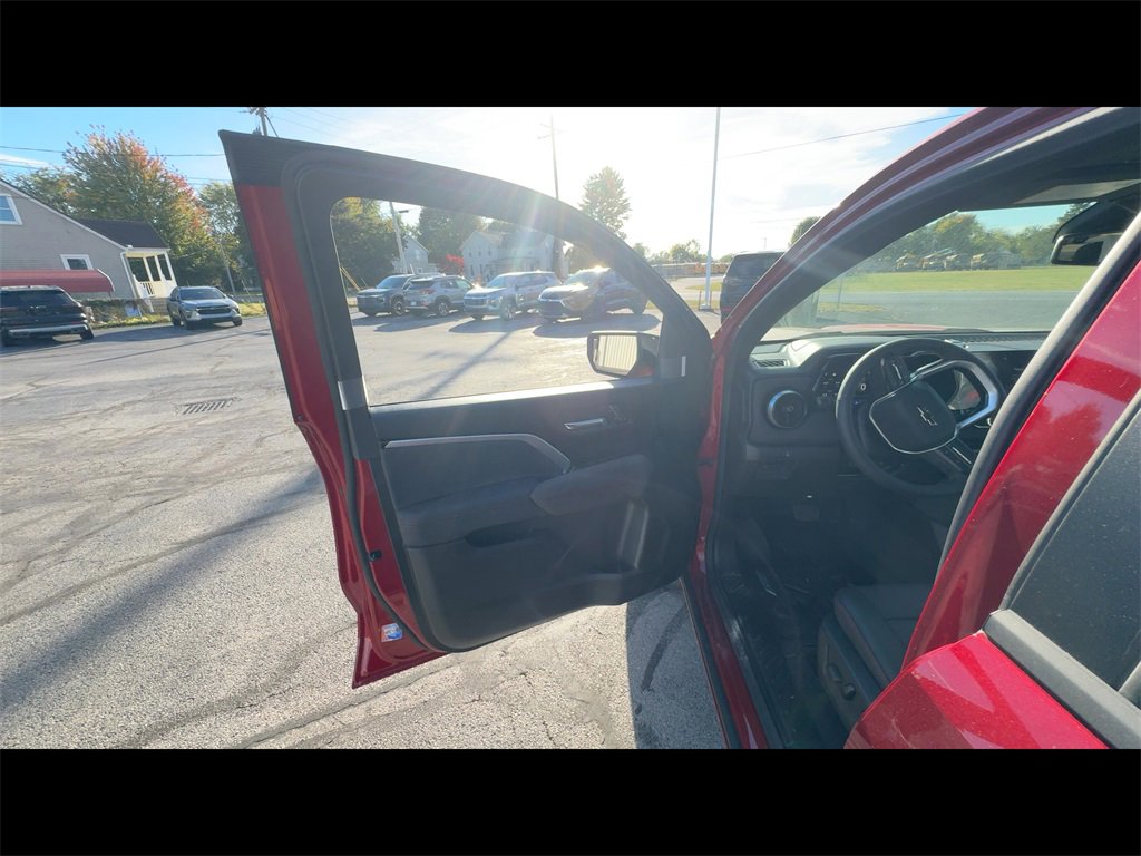 2026 Chevrolet Colorado Z71 photo 2