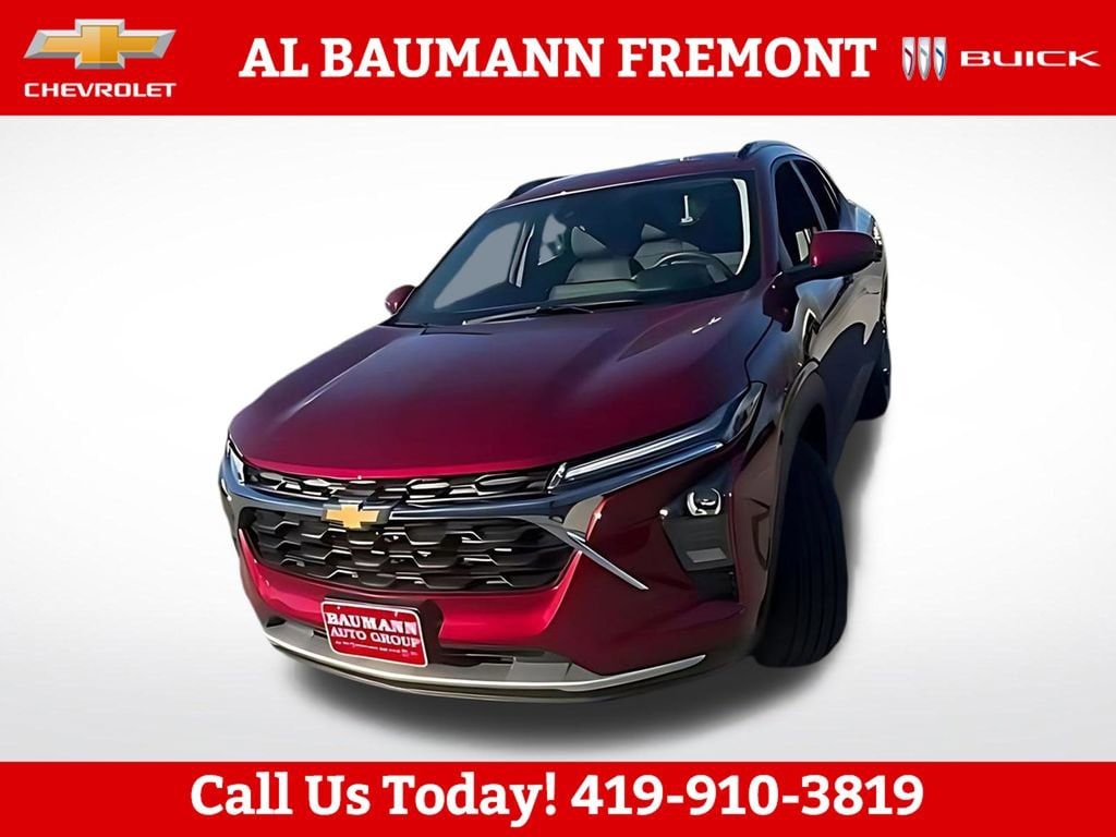 Used 2025 Chevrolet Trax LT SUV