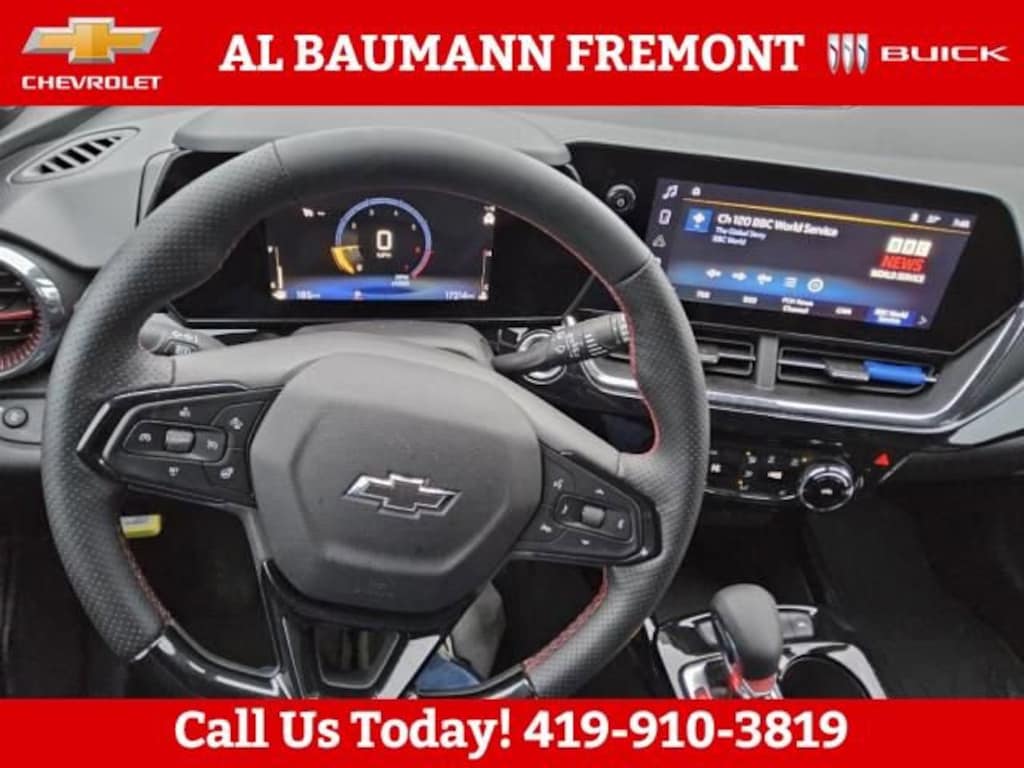 Used 2025 Chevrolet Trax 2RS SUV