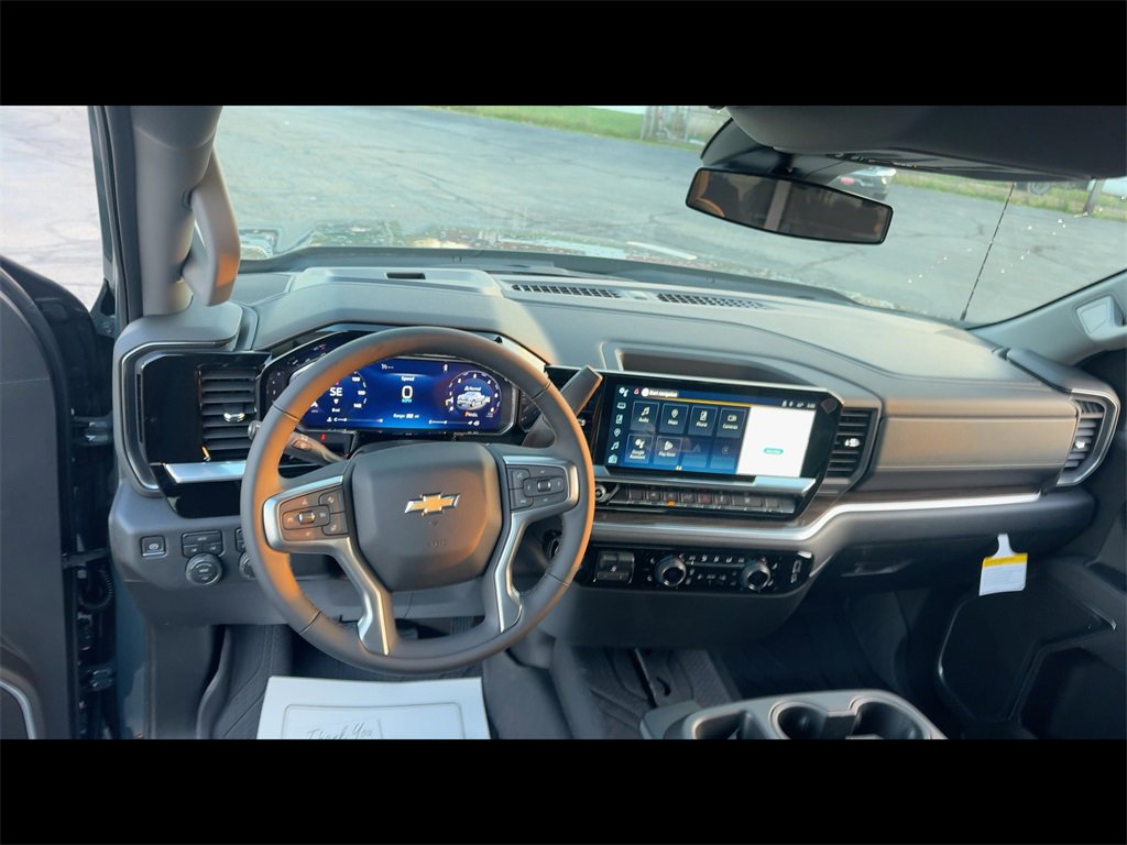 2026 Chevrolet Silverado 1500 LT photo 3