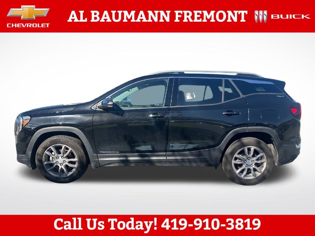 Used 2024 GMC Terrain SLT SUV