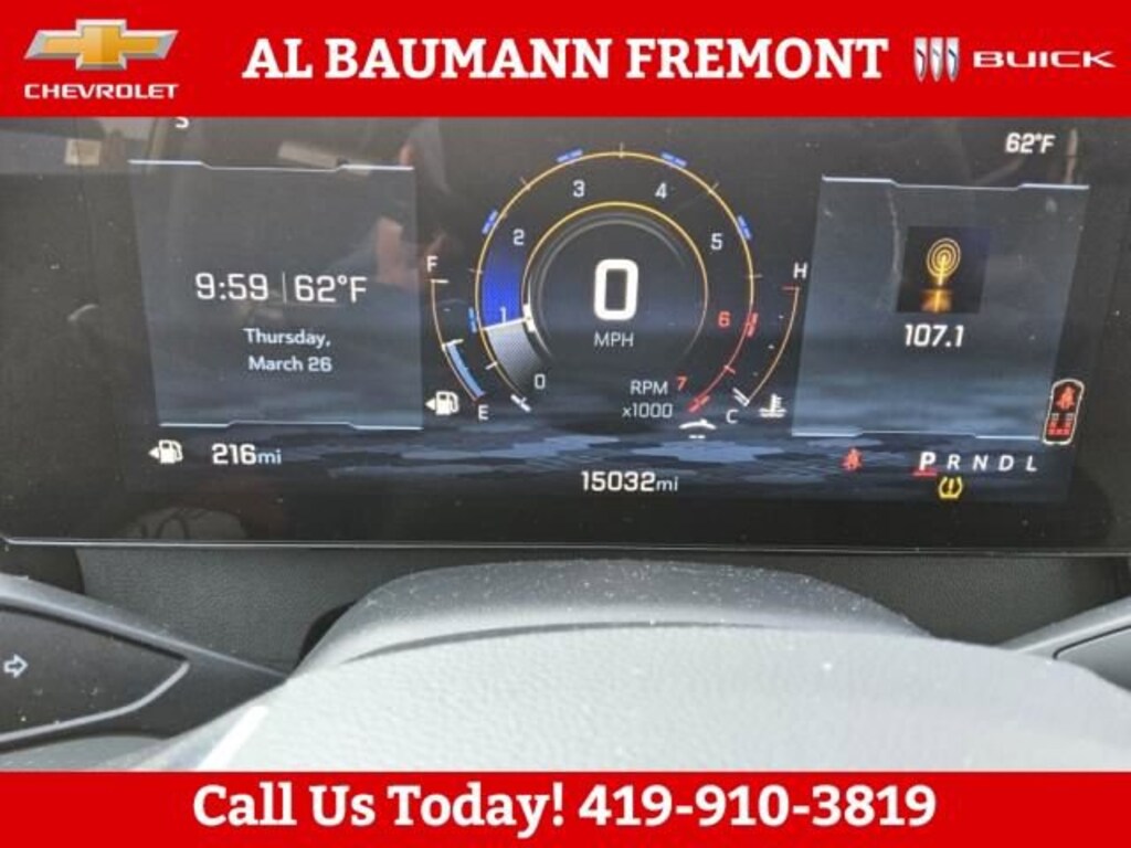 Used 2025 Chevrolet Traverse LT SUV