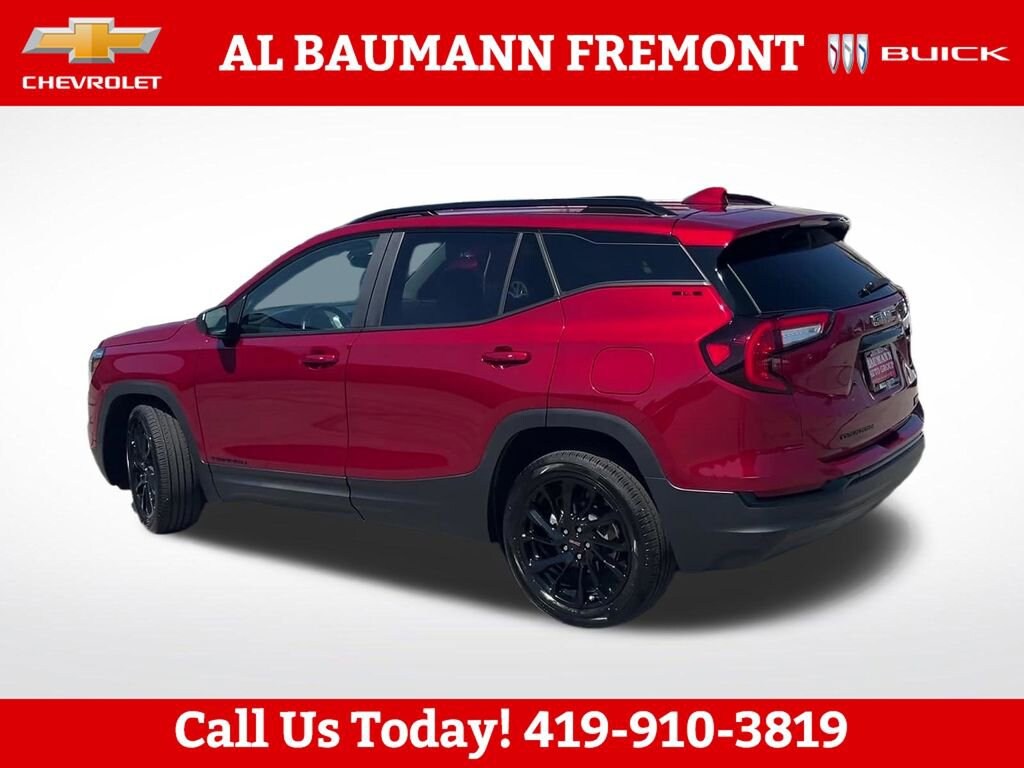 Used 2023 GMC Terrain SLE SUV