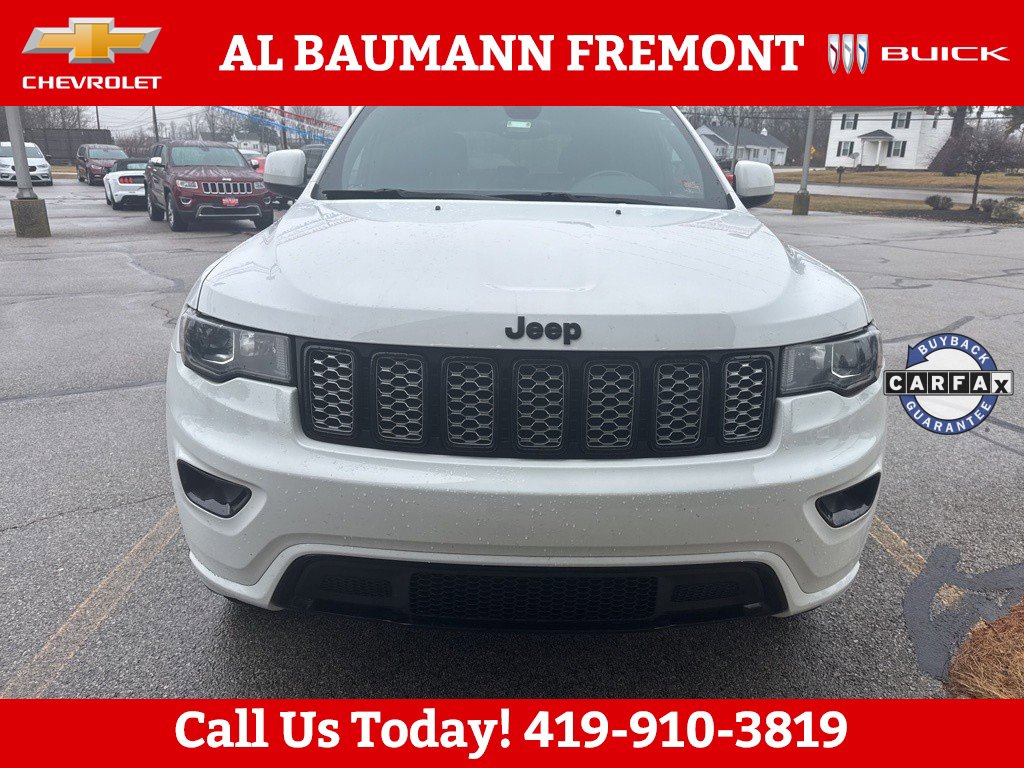 Used 2018 Jeep Grand Cherokee Altitude with VIN 1C4RJFAG3JC152633 for sale in Fremont, OH