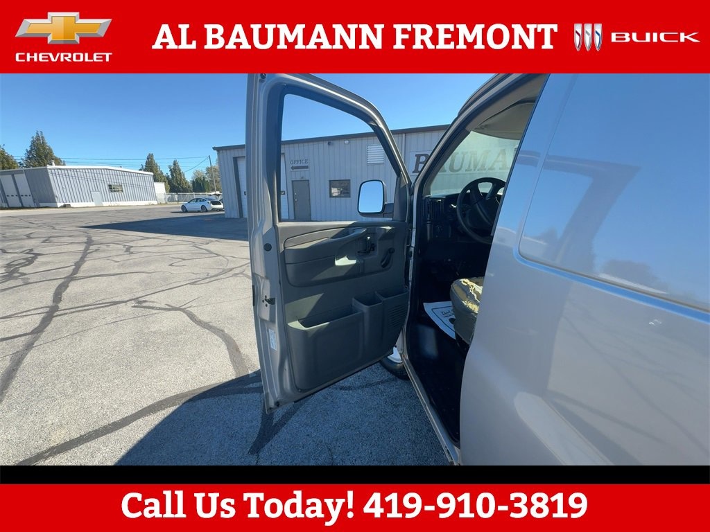 Used 2005 GMC Savana Cargo 2500 NA Van