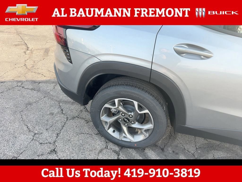 2026 Chevrolet Trax LT - Photo 30