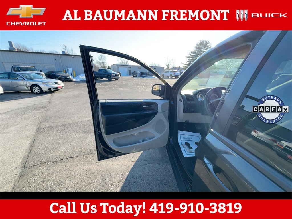 Used 2016 Dodge Grand Caravan SE with VIN 2C4RDGBG3GR204578 for sale in Fremont, OH