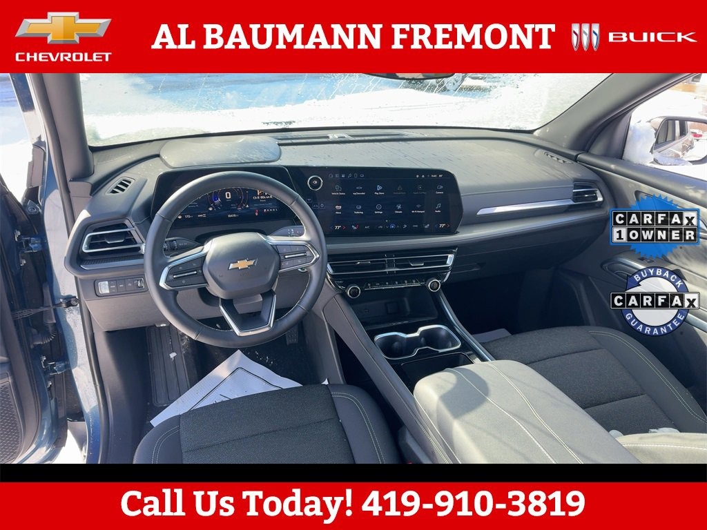 Used 2025 Chevrolet Traverse LT SUV