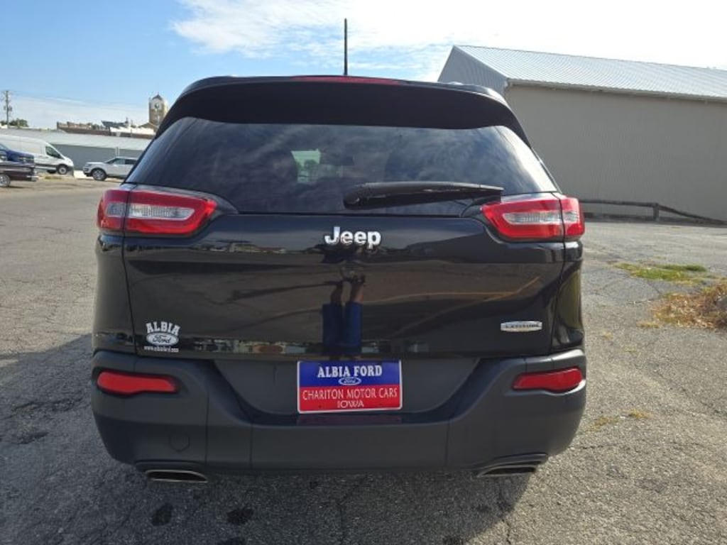 Used 2018 Jeep Cherokee Latitude Plus FWD SUV