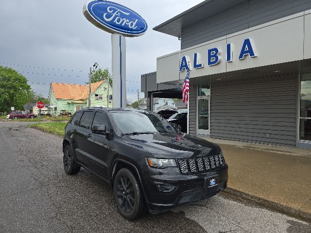 2019 Jeep Grand Cherokee Altitude 4WD's photo