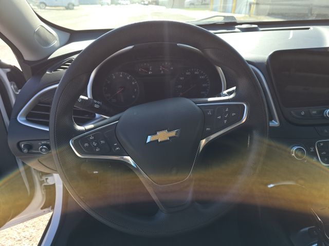2024 Chevrolet Malibu 1LT - Photo 12