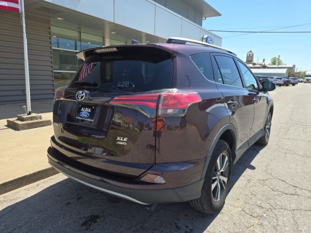 Used 2018 Toyota RAV4 XLE SUV
