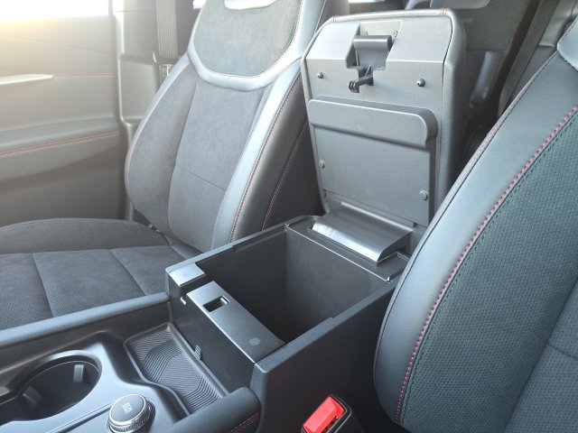 2026 Ford Explorer ST - Photo 19