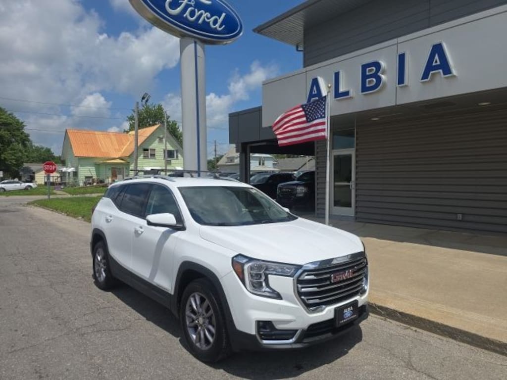 Used 2023 GMC Terrain SLT SUV