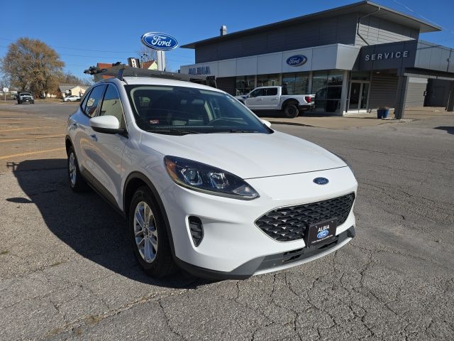 2020 Ford Escape SE's photo