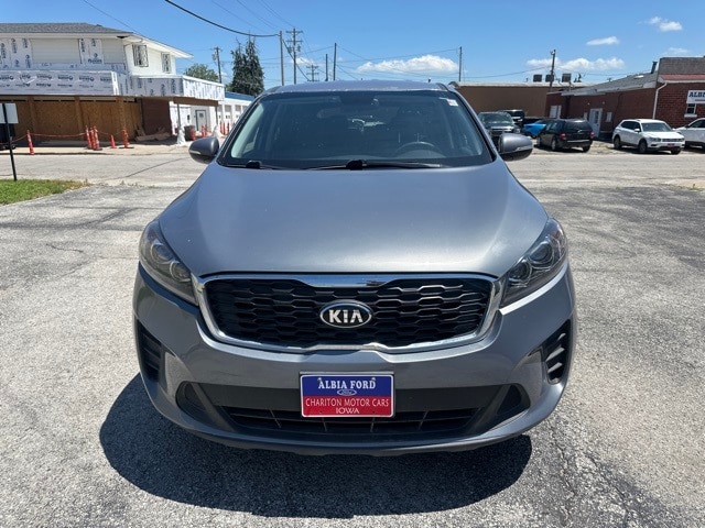 Used 2020 Kia Sorento LX with VIN 5XYPGDA53LG612283 for sale in Albia, IA