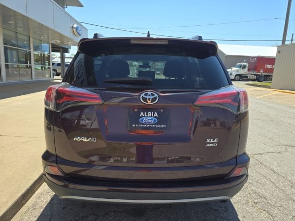 Used 2018 Toyota RAV4 XLE SUV