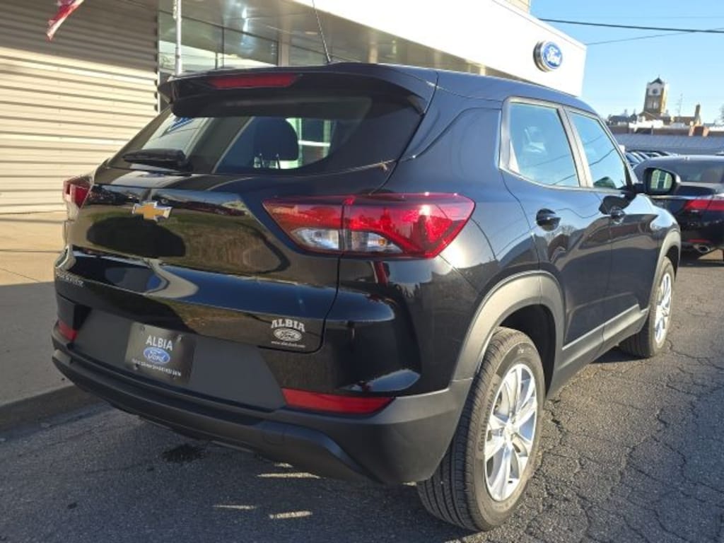 Used 2023 Chevrolet Trailblazer LS SUV