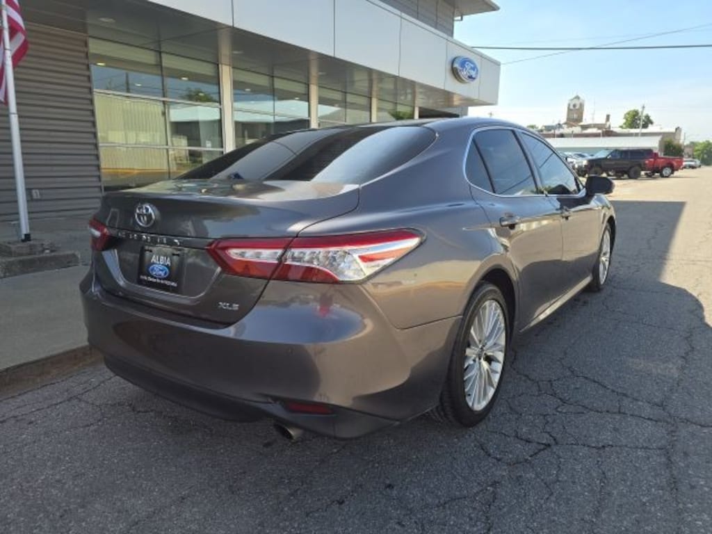 Used 2018 Toyota Camry XLE Sedan