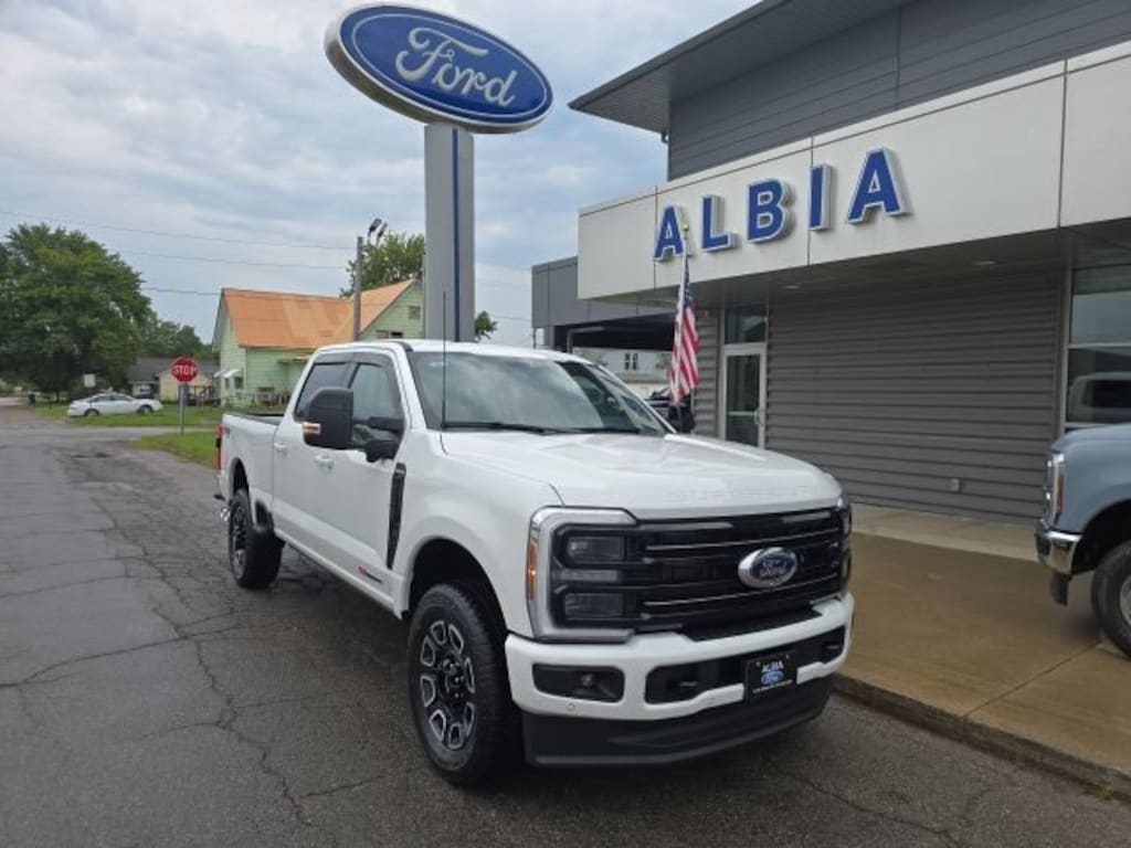 New 2026 Ford Super Duty F-250 SRW Platinum Truck Crew Cab