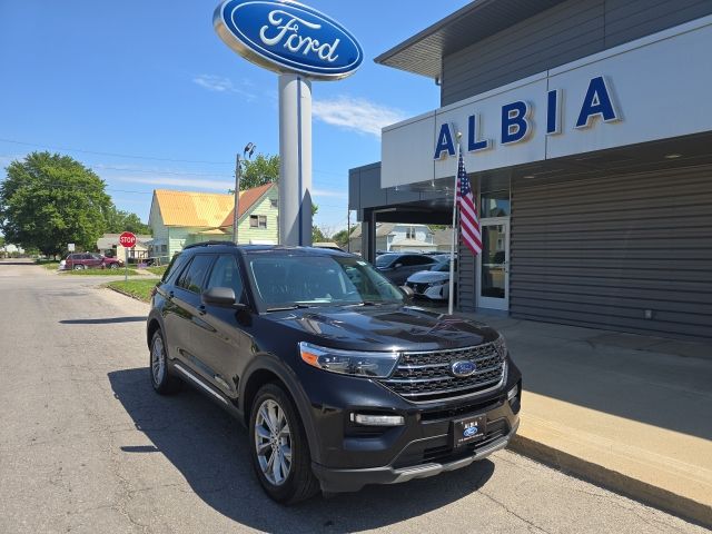 2023 Ford Explorer XLT 4WD's photo