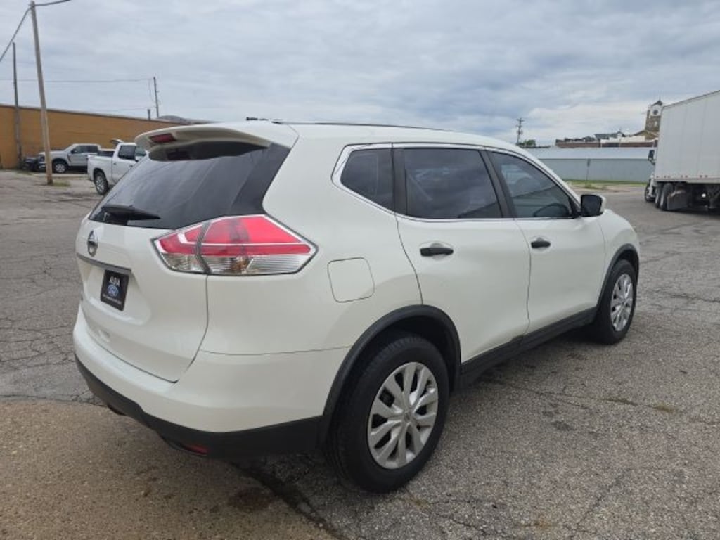 Used 2016 Nissan Rogue S SUV