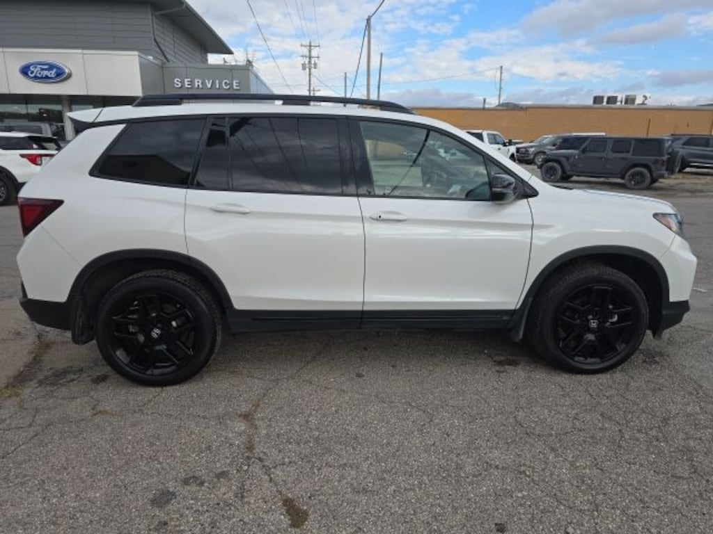 Used 2024 Honda Passport Black Edition SUV