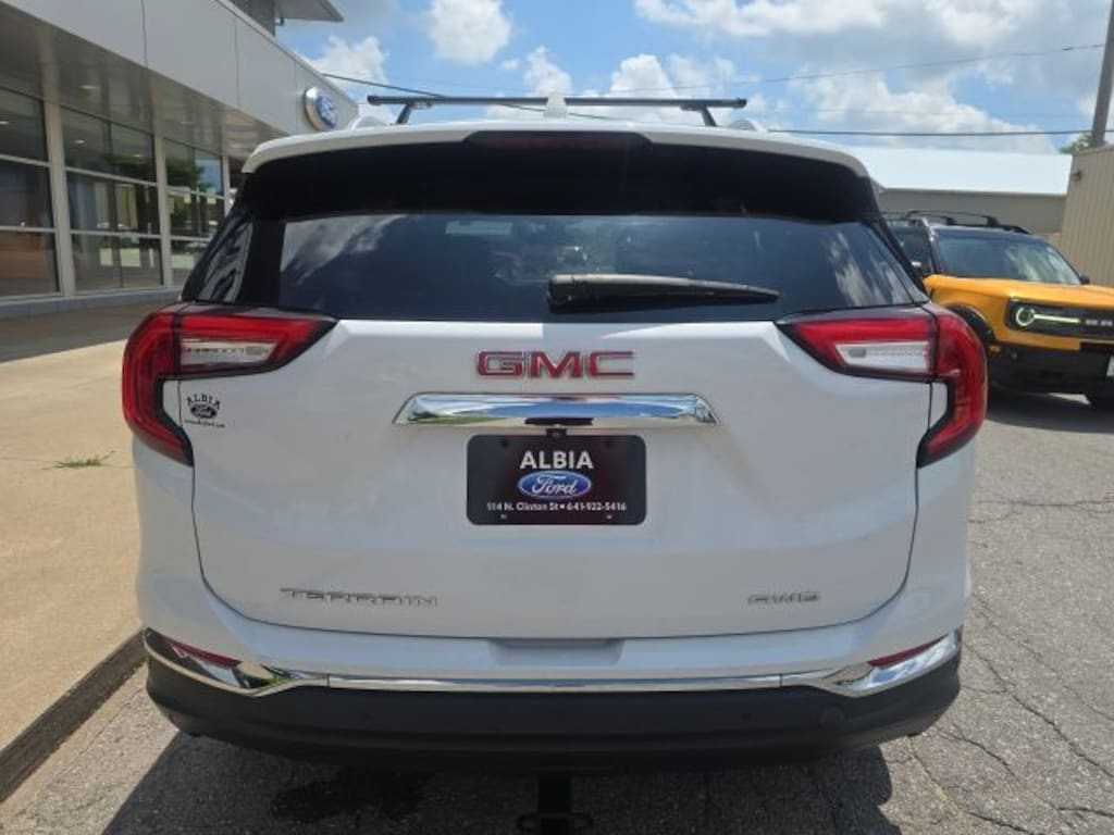 Used 2023 GMC Terrain SLT SUV