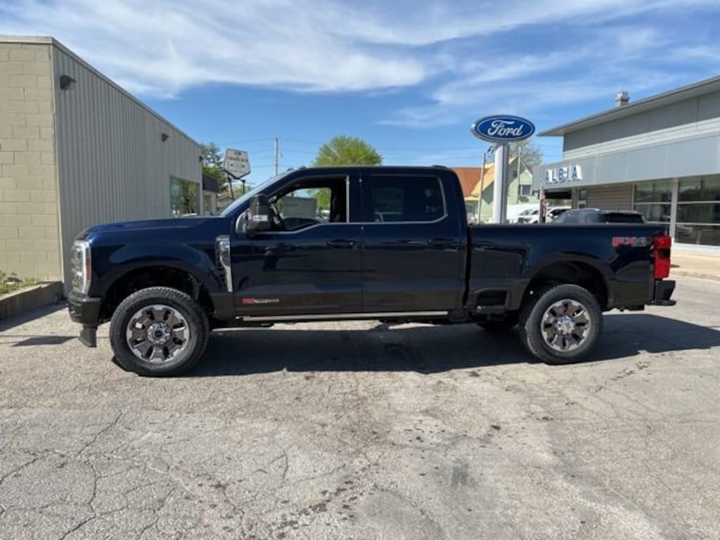 New 2025 Ford Super Duty F-350 SRW King Ranch Truck Crew Cab