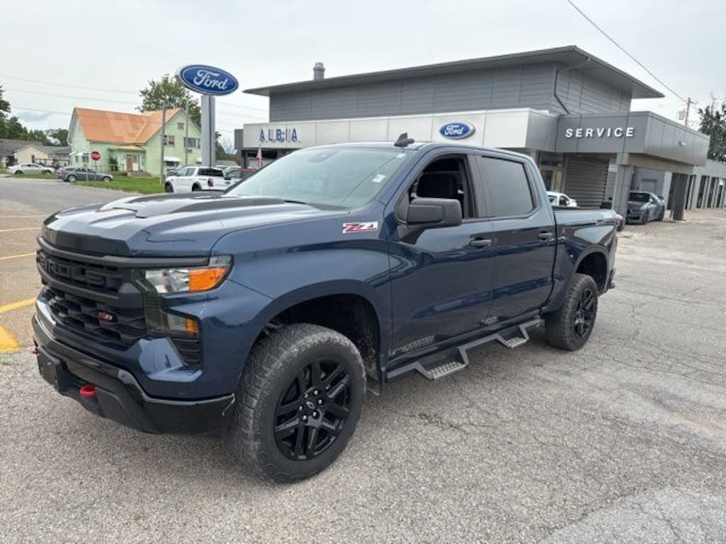 Used 2023 Chevrolet Silverado 1500 Custom Trail Boss Truck Crew Cab