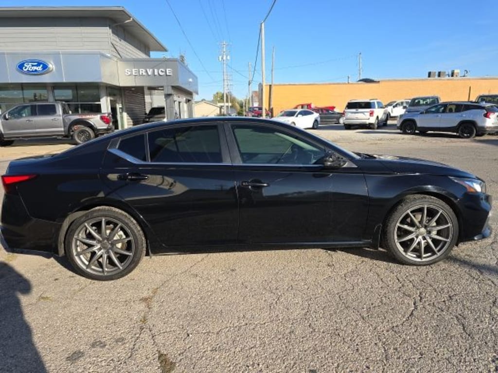 Used 2021 Nissan Altima 2.5 SR Sedan