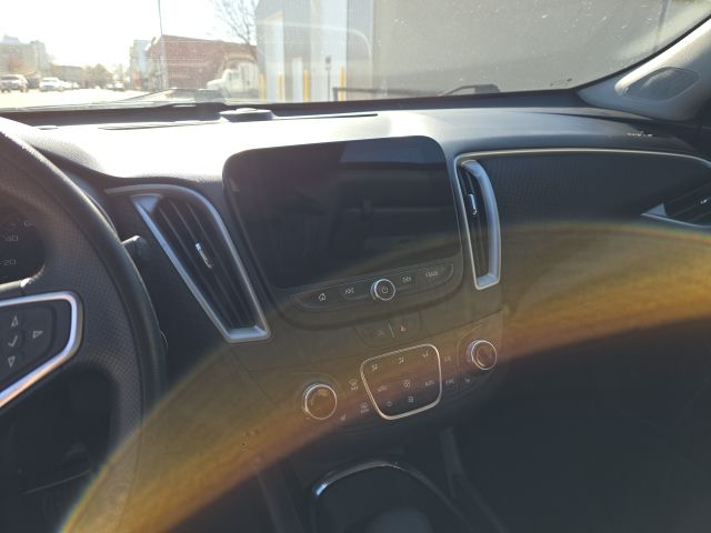 2024 Chevrolet Malibu 1LT - Photo 13
