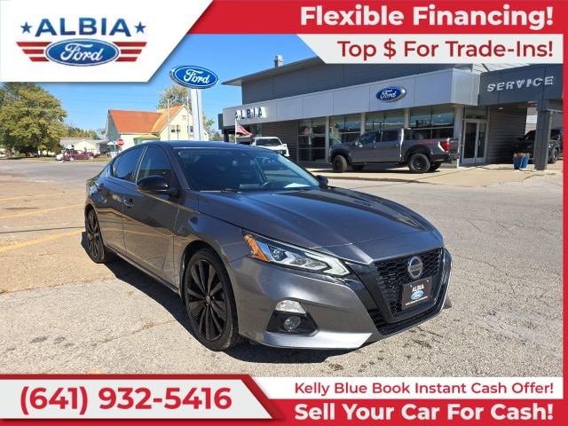 2022 Nissan Altima SR