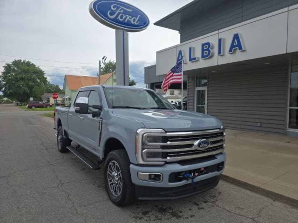 New 2026 Ford Super Duty F-250 SRW Platinum Truck Crew Cab